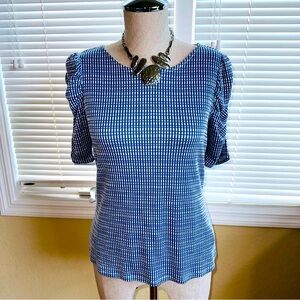 🙂4/$20 NWT W5 Top